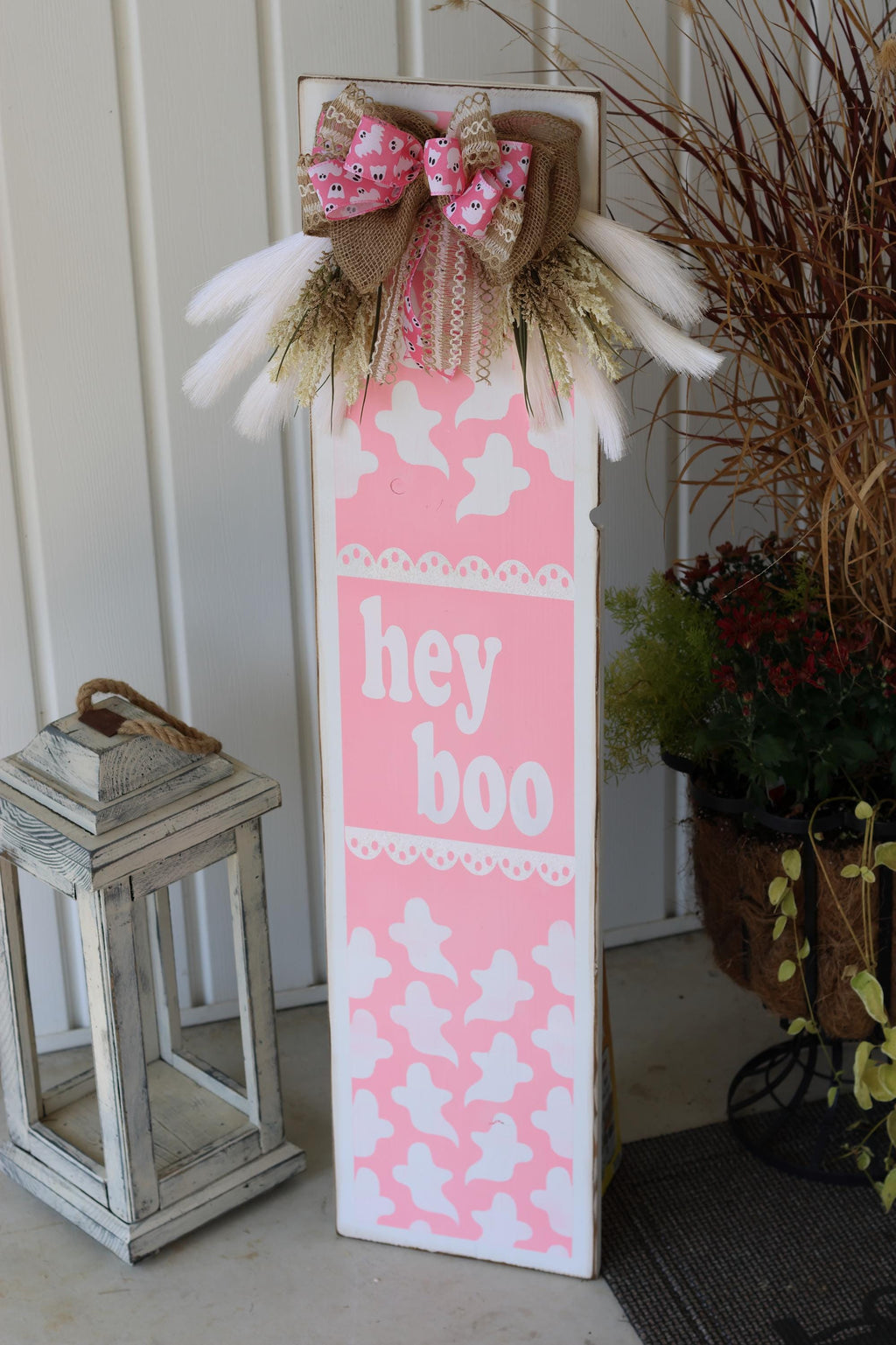 Pink Hey Boo Porch Leaner Sign