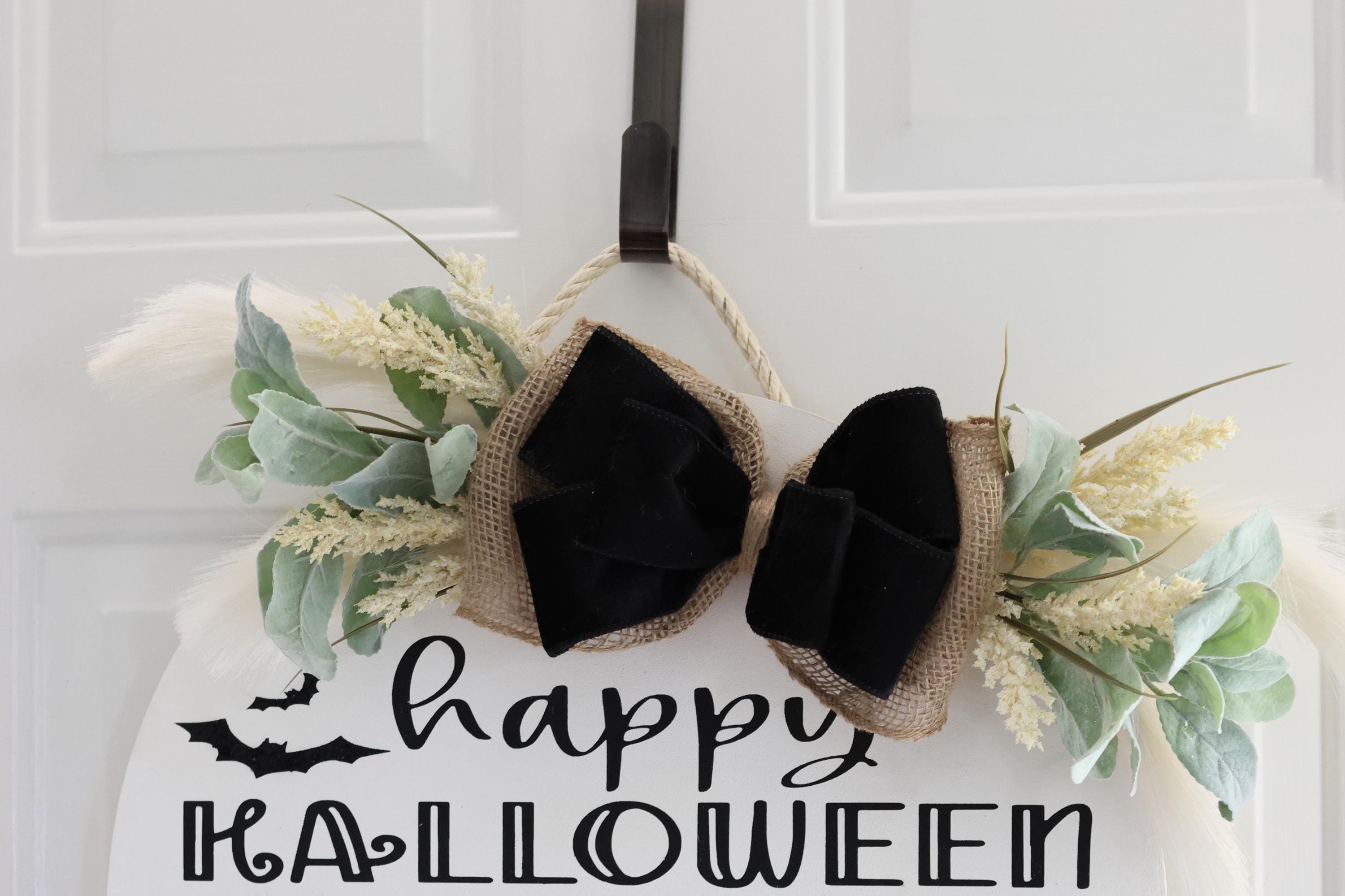 Happy Halloween Bats and Hearts Sign