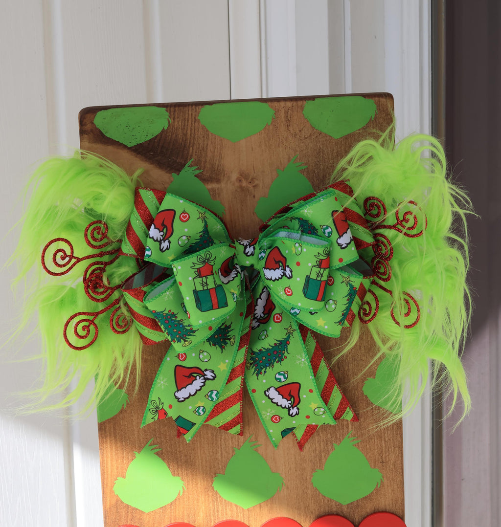 Welcome Grinches Christmas Porch Leaner  Funny Whoville Style Holiday Sign